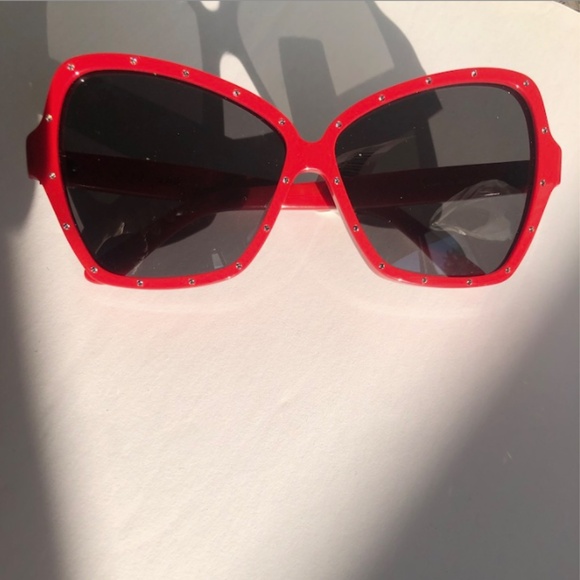 CELINE Red Acetate Crystal Butterfly Sunglasses CL4066IS - Picture 6 of 13